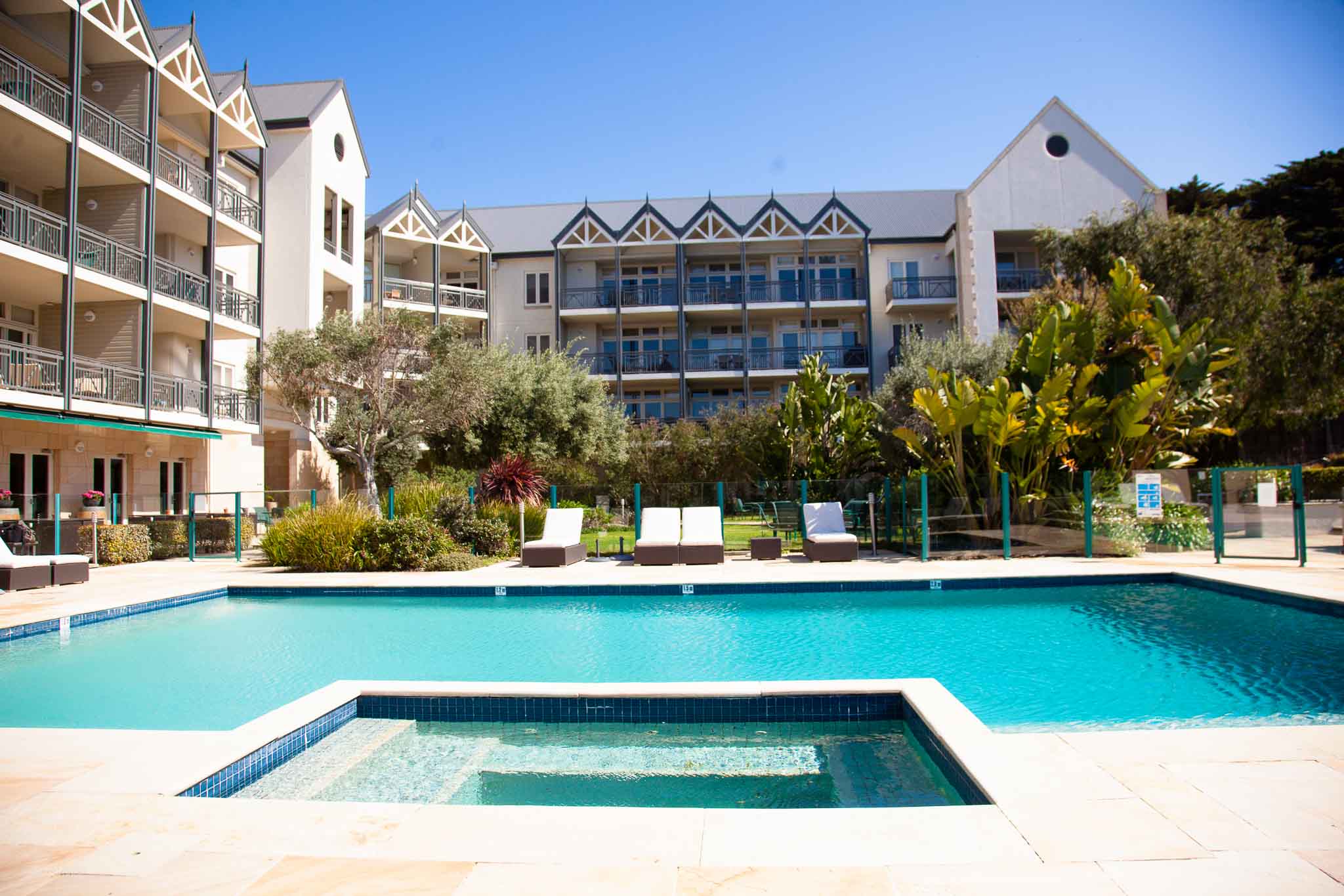 Who Owns Portsea Hotel